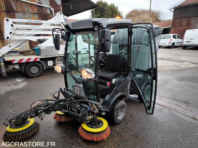 Balayeuse KARCHER MIC 34C 558 heures 2019 - Yol süpürme aracı: fotoğraf 1 Balayeuse KARCHER MIC 34C 558 heures 2019 - Yol süpürme aracı: fotoğraf 1