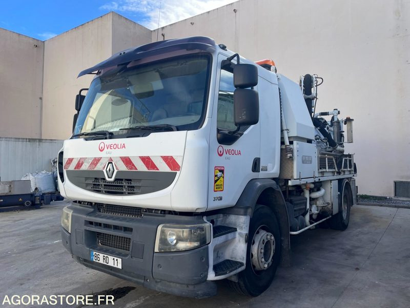 CAMION RENAULT19 HYDROCURER HUWER - 2018 / 341 258 KM - Vidanjör: fotoğraf 3 CAMION RENAULT19 HYDROCURER HUWER - 2018 / 341 258 KM - Vidanjör: fotoğraf 3