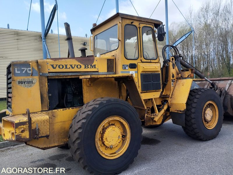 CHARGEUSE SUR PNEUS VOLVO L70 de 1993 n°9930 HS A REPARER - Yükleyici: fotoğraf 5 CHARGEUSE SUR PNEUS VOLVO L70 de 1993 n°9930 HS A REPARER - Yükleyici: fotoğraf 5