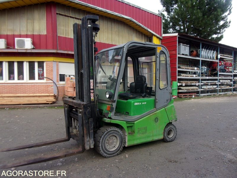 CHARIOT ÉLÉVATEUR 3 TONNES POSITIONNEUR DE FOURCHES ELECTRIQUE CESAB - Elektrikli forklift: fotoğraf 2 CHARIOT ÉLÉVATEUR 3 TONNES POSITIONNEUR DE FOURCHES ELECTRIQUE CESAB - Elektrikli forklift: fotoğraf 2