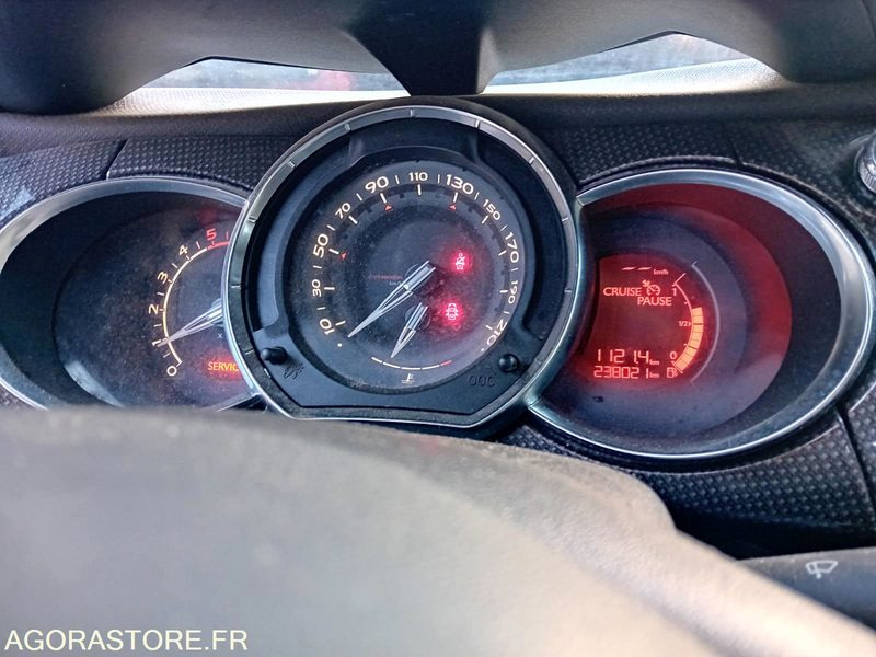 CITROEN DS3 - Binek araba: fotoğraf 5 CITROEN DS3 - Binek araba: fotoğraf 5