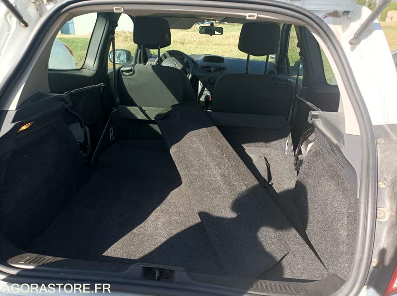 CLIO III 2010 2 places - Binek araba: fotoğraf 4 CLIO III 2010 2 places - Binek araba: fotoğraf 4