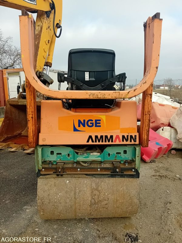 COMPACTEUR TANDEM AMMANN AV23-2 -- 2001 -- ENVIRON 800 HEURES - Silindir makinesi: fotoğraf 2 COMPACTEUR TANDEM AMMANN AV23-2 -- 2001 -- ENVIRON 800 HEURES - Silindir makinesi: fotoğraf 2