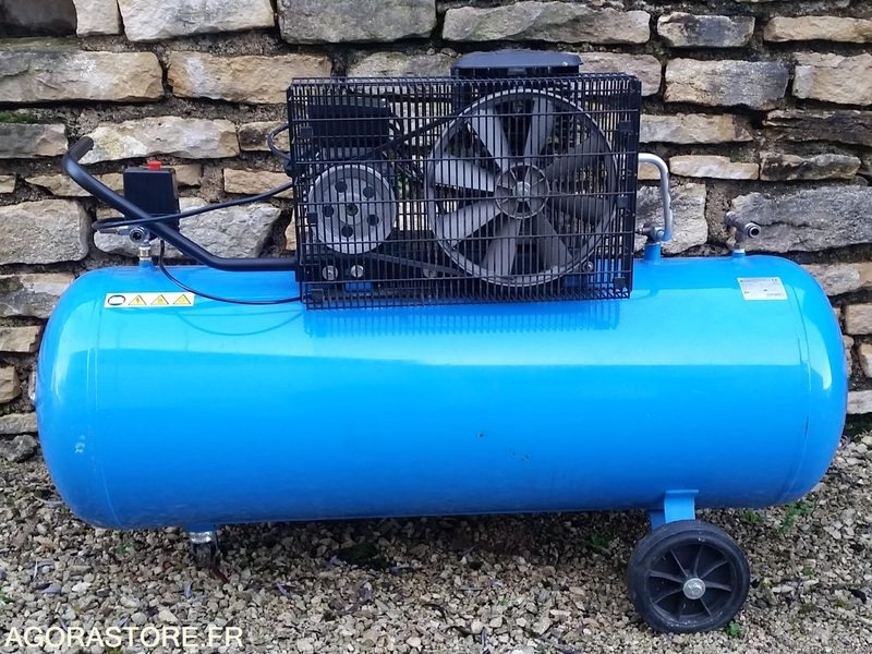 COMPRESSEUR LUCHARD COMPAIR MODELE CLC 203 200L 220v - Hava kompresörü: fotoğraf 2 COMPRESSEUR LUCHARD COMPAIR MODELE CLC 203 200L 220v - Hava kompresörü: fotoğraf 2