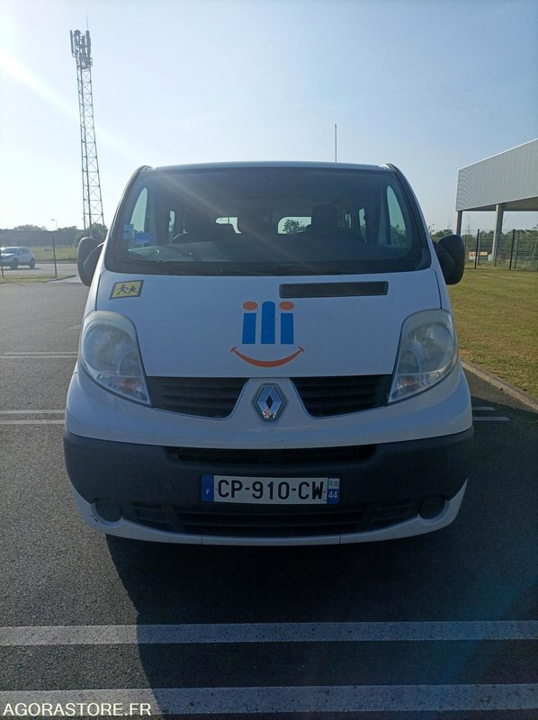 CP-910-CW - Roulant - RENAULT TRAFIC - VP - 9 Places - 308 000 Kms - Minibüs, Minivan: fotoğraf 3 CP-910-CW - Roulant - RENAULT TRAFIC - VP - 9 Places - 308 000 Kms - Minibüs, Minivan: fotoğraf 3