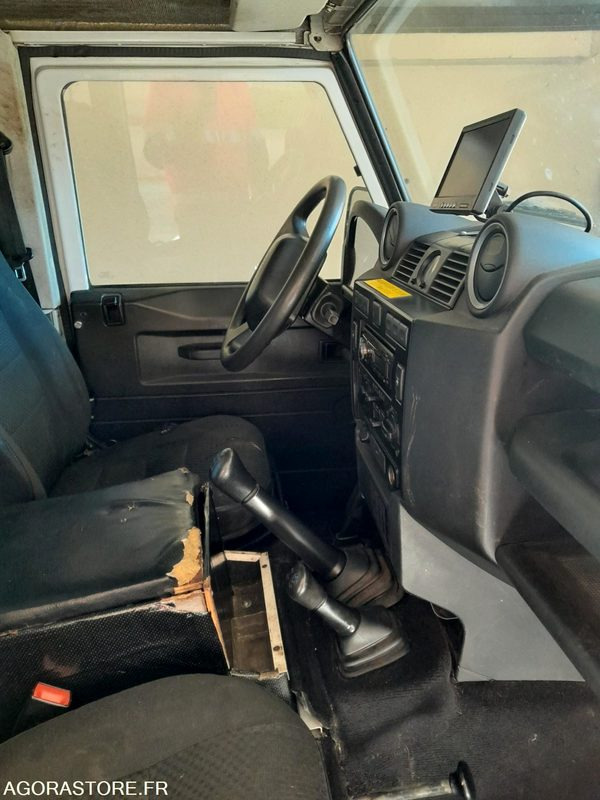 Camion hydrocureur LAND ROVER Defender - 2014 / 142 462 KM - Pikap: fotoğraf 4 Camion hydrocureur LAND ROVER Defender - 2014 / 142 462 KM - Pikap: fotoğraf 4