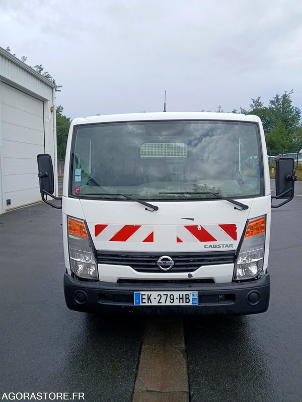Camion plateau Nissan - 2008 - 230.040 km - Damperli kamyonet: fotoğraf 3 Camion plateau Nissan - 2008 - 230.040 km - Damperli kamyonet: fotoğraf 3