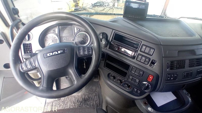TRACTEUR DAF XF 460 - 2016 - 652 781km - pneus neufs - Çekici: fotoğraf 4 TRACTEUR DAF XF 460 - 2016 - 652 781km - pneus neufs - Çekici: fotoğraf 4