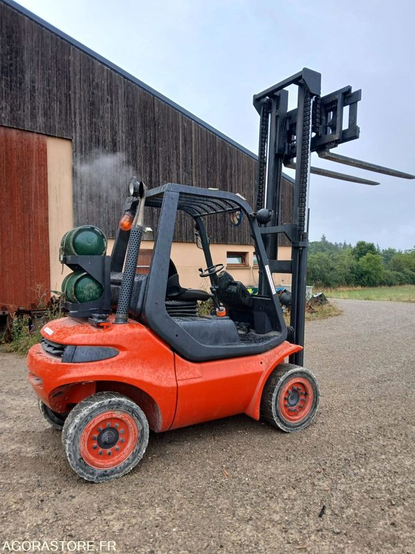 Chariot élévateur Fenwick Linde H35T 3.5T - LPG forklift: fotoğraf 1 Chariot élévateur Fenwick Linde H35T 3.5T - LPG forklift: fotoğraf 1