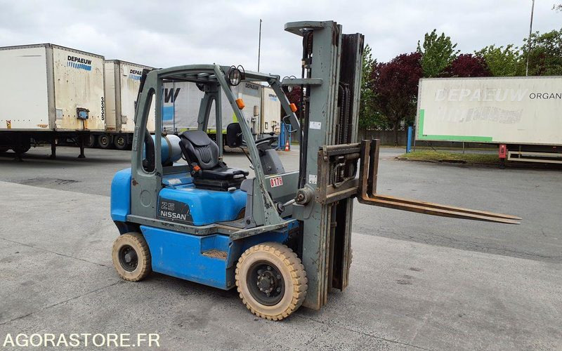 Chariot élévateur frontal GAZ Nissan 2827 heures Triplex UD02A25PQ - 3F550 - Forklift: fotoğraf 4 Chariot élévateur frontal GAZ Nissan 2827 heures Triplex UD02A25PQ - 3F550 - Forklift: fotoğraf 4