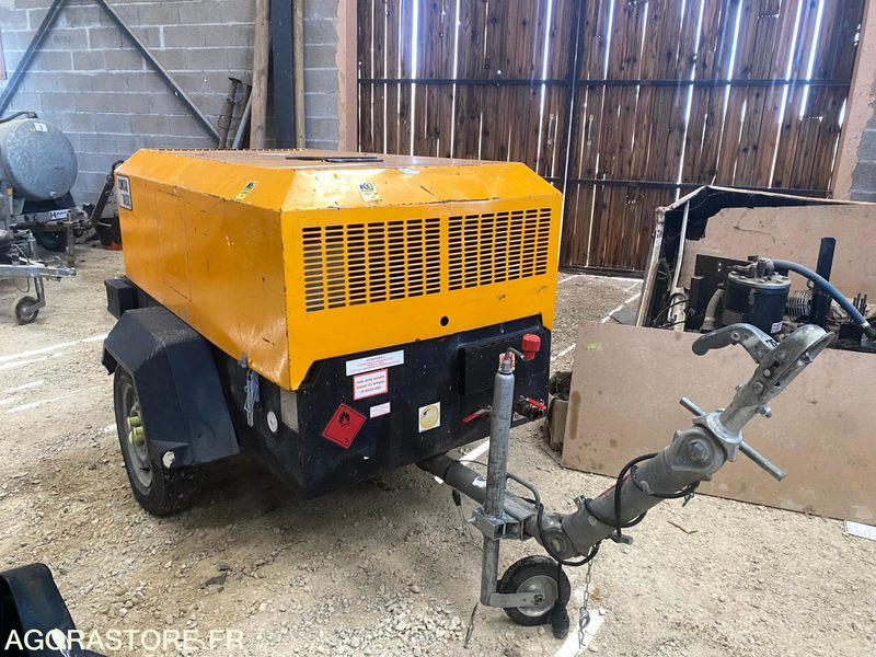 Compresseur de chantier 3.3m3 DOOSAN 7/31 - INGERSOLL RAND - Hava kompresörü: fotoğraf 1 Compresseur de chantier 3.3m3 DOOSAN 7/31 - INGERSOLL RAND - Hava kompresörü: fotoğraf 1
