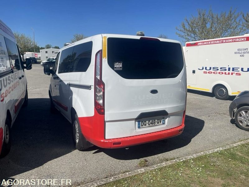 DQ-048-QV - Non Roulant - Pour pièces - FORD CUSTOM - VASP - 361 398 Kms - Ambulans arabası: fotoğraf 5 DQ-048-QV - Non Roulant - Pour pièces - FORD CUSTOM - VASP - 361 398 Kms - Ambulans arabası: fotoğraf 5