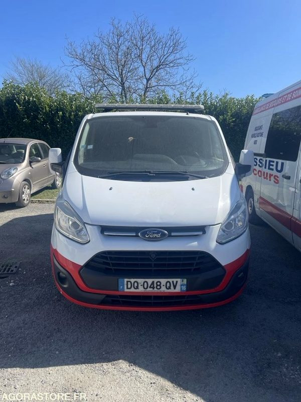 DQ-048-QV - Non Roulant - Pour pièces - FORD CUSTOM - VASP - 361 398 Kms - Ambulans arabası: fotoğraf 3 DQ-048-QV - Non Roulant - Pour pièces - FORD CUSTOM - VASP - 361 398 Kms - Ambulans arabası: fotoğraf 3