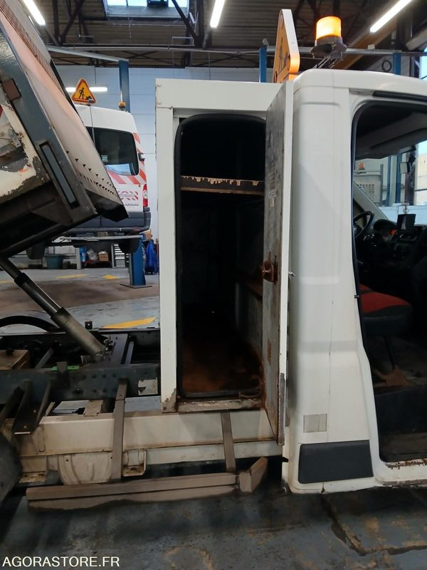 FIAT DUCATO BENNE 169544 KM AVEC CONTRE VISITE - Damperli kamyonet: fotoğraf 4 FIAT DUCATO BENNE 169544 KM AVEC CONTRE VISITE - Damperli kamyonet: fotoğraf 4