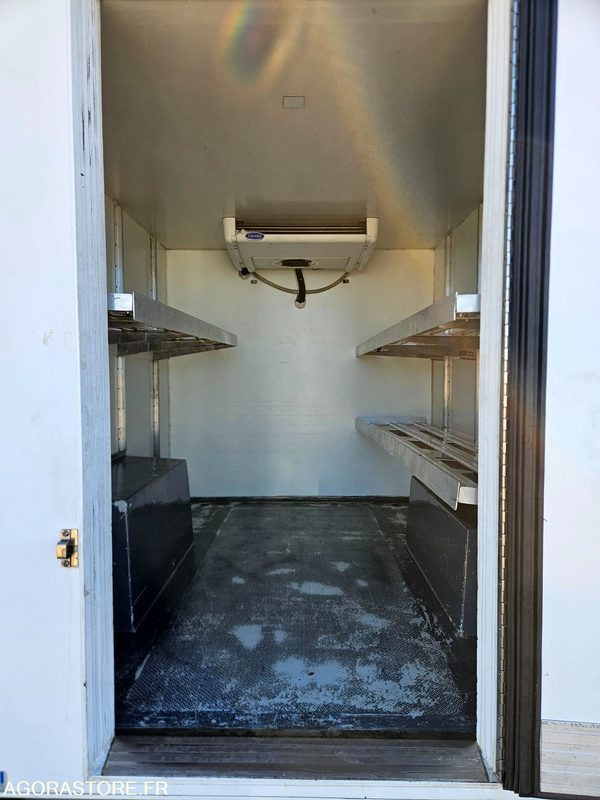 Frigorifik kamyonet FIAT SCUDO 2.0 130 CAISSE FRIGORIFIQUE FRCX 3 PLACES: fotoğraf 6