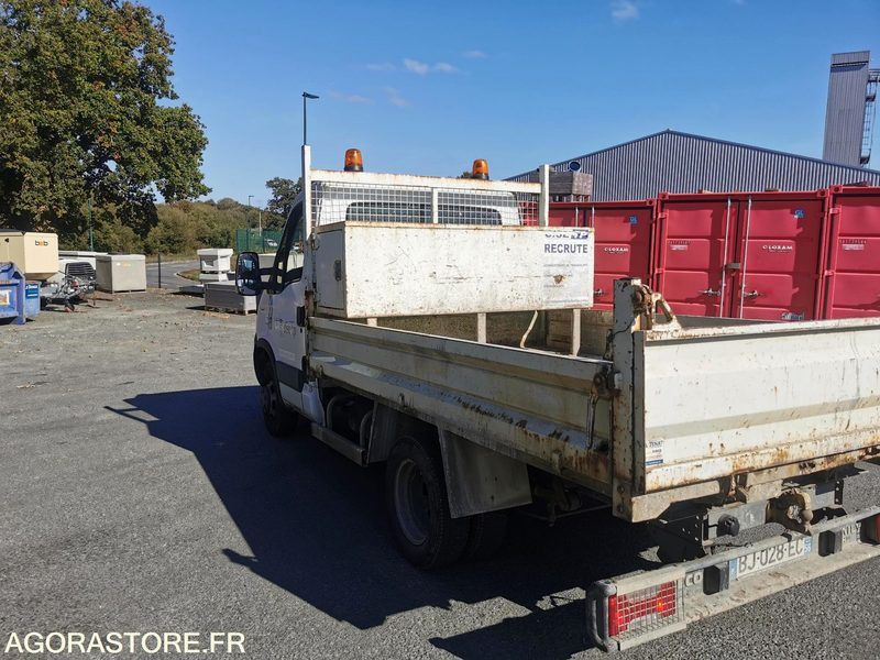 FOURGON BENNE - IVECO - DAILY 35C13 - 2011 / 264350 KM - BJ028EC - Damperli kamyonet: fotoğraf 4 FOURGON BENNE - IVECO - DAILY 35C13 - 2011 / 264350 KM - BJ028EC - Damperli kamyonet: fotoğraf 4