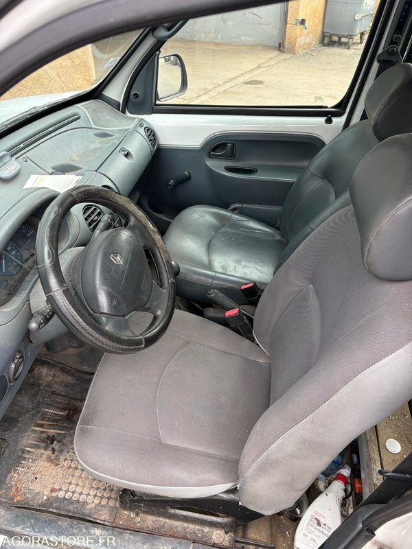 FOURGONNETTE RENAULT KANGOO - Küçük panelvan: fotoğraf 3 FOURGONNETTE RENAULT KANGOO - Küçük panelvan: fotoğraf 3