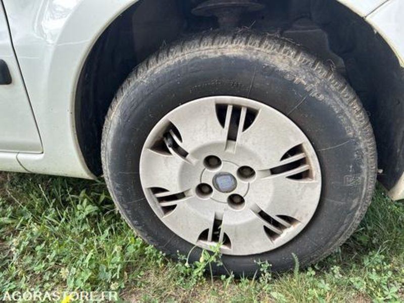 Fiat Panda - AB886GK - Binek araba: fotoğraf 4 Fiat Panda - AB886GK - Binek araba: fotoğraf 4