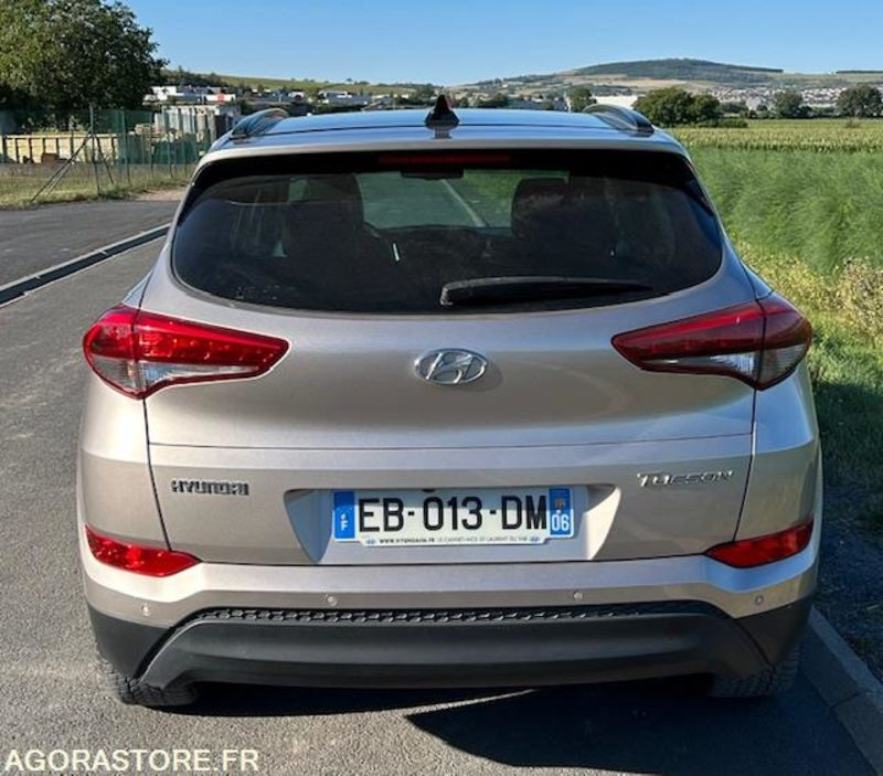 HYUNDAI TUCSON III 1.7 CRDI 141 CH EXECUTIVE 2WD DCT-7 - 2016 - 141 950 kms - SUV: fotoğraf 4 HYUNDAI TUCSON III 1.7 CRDI 141 CH EXECUTIVE 2WD DCT-7 - 2016 - 141 950 kms - SUV: fotoğraf 4