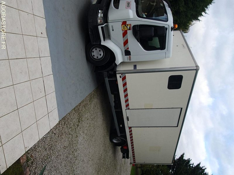 CAMION PORTEUR RENAULT ATELIER ET BASE DE VIE - Kamyon: fotoğraf 1 CAMION PORTEUR RENAULT ATELIER ET BASE DE VIE - Kamyon: fotoğraf 1