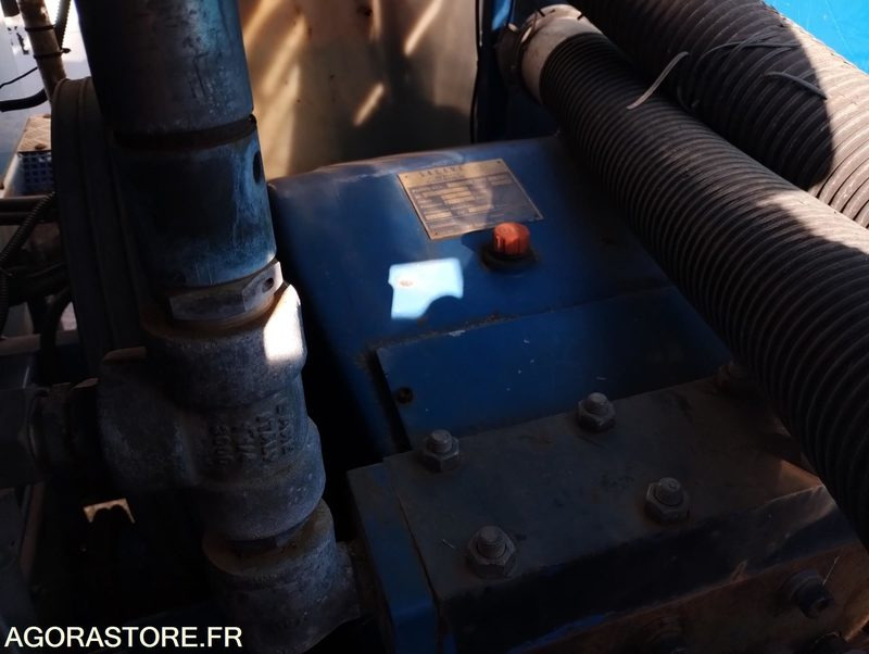 Camion 3.5t Hydrocureur Renault Mascott – équipement Huwer - Kamyon: fotoğraf 5 Camion 3.5t Hydrocureur Renault Mascott – équipement Huwer - Kamyon: fotoğraf 5