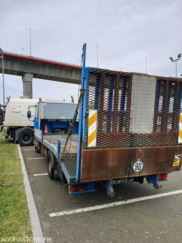 IVECO 12T/PORTE ENGINS - AS228MB - 2004 / 377 166 KM - Kamyon: fotoğraf 4 IVECO 12T/PORTE ENGINS - AS228MB - 2004 / 377 166 KM - Kamyon: fotoğraf 4