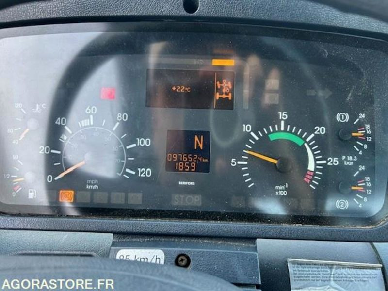 MERCEDES UNIMOG U300C VERSION COMMUNALE 2000 97652 KM - Kamyon: fotoğraf 3 MERCEDES UNIMOG U300C VERSION COMMUNALE 2000 97652 KM - Kamyon: fotoğraf 3