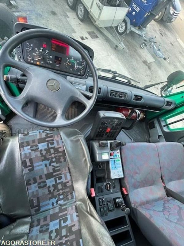 MERCEDES UNIMOG U300C VERSION COMMUNALE 2000 97652 KM - Kamyon: fotoğraf 4 MERCEDES UNIMOG U300C VERSION COMMUNALE 2000 97652 KM - Kamyon: fotoğraf 4