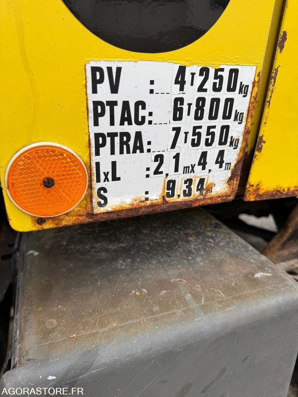 Mercedes Benz UNIMOG 1000 - 1982 - 30960kms - Kamyon: fotoğraf 4 Mercedes Benz UNIMOG 1000 - 1982 - 30960kms - Kamyon: fotoğraf 4