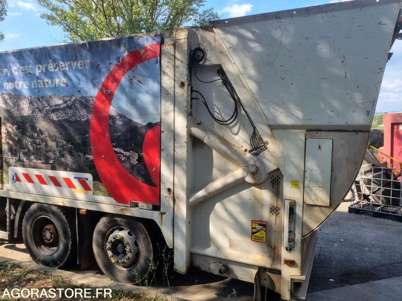 PORTEUR RENAULT 26t BOM GRUE de 2010 - 348000 km (r30074) - Kamyon: fotoğraf 5 PORTEUR RENAULT 26t BOM GRUE de 2010 - 348000 km (r30074) - Kamyon: fotoğraf 5