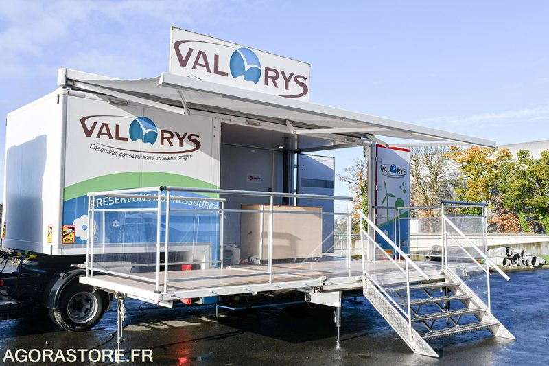 VEHICULE EVENEMENTIEL - CAMION PODIUM IVECO DAILY 6000 kms 2018 - Kamyon: fotoğraf 4 VEHICULE EVENEMENTIEL - CAMION PODIUM IVECO DAILY 6000 kms 2018 - Kamyon: fotoğraf 4