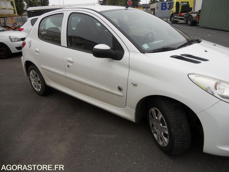 LOT 9 SLT - PEUGEOT 206+ GENERATION - Binek araba: fotoğraf 2 LOT 9 SLT - PEUGEOT 206+ GENERATION - Binek araba: fotoğraf 2