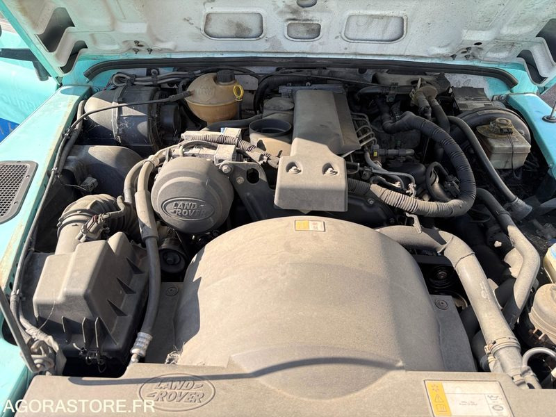 Land Rover Defender BW-587-VJ Mini Combiné Export Exclusivement - Pikap: fotoğraf 5 Land Rover Defender BW-587-VJ Mini Combiné Export Exclusivement - Pikap: fotoğraf 5