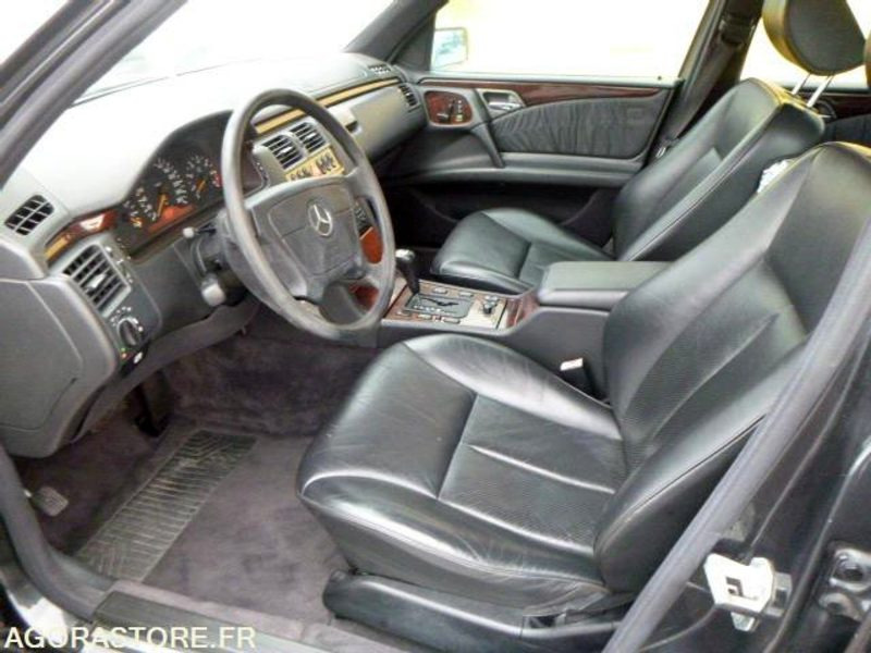 MERCEDES classe E 420 v8 W210 - 1996 - immatriculation espagnole vente pour pro - Binek araba: fotoğraf 5 MERCEDES classe E 420 v8 W210 - 1996 - immatriculation espagnole vente pour pro - Binek araba: fotoğraf 5
