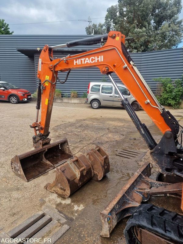 MINI PELLE HYDRAULIQUE SUR CHENILLES CAOUTCHOUC HITACHI ZX26U DIESEL 19.7CV 2017 - Mini ekskavatör: fotoğraf 5 MINI PELLE HYDRAULIQUE SUR CHENILLES CAOUTCHOUC HITACHI ZX26U DIESEL 19.7CV 2017 - Mini ekskavatör: fotoğraf 5