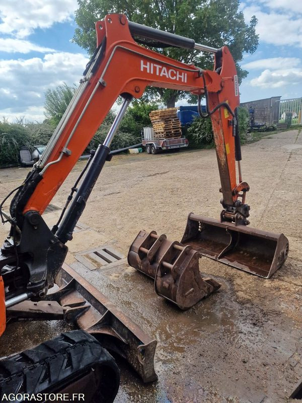 MINI PELLE HYDRAULIQUE SUR CHENILLES CAOUTCHOUC HITACHI ZX26U DIESEL 19.7CV 2017 - Mini ekskavatör: fotoğraf 1 MINI PELLE HYDRAULIQUE SUR CHENILLES CAOUTCHOUC HITACHI ZX26U DIESEL 19.7CV 2017 - Mini ekskavatör: fotoğraf 1