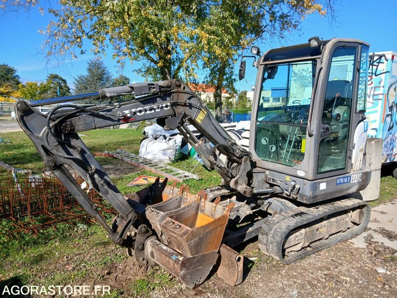 MINI PELLE VOLVO EC 27C - Mini ekskavatör: fotoğraf 3 MINI PELLE VOLVO EC 27C - Mini ekskavatör: fotoğraf 3