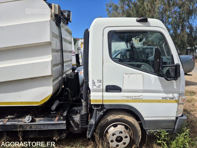 Mitsubishi FUSO BOM - 173532km - 2009 - Çöp kamyonu: fotoğraf 3 Mitsubishi FUSO BOM - 173532km - 2009 - Çöp kamyonu: fotoğraf 3