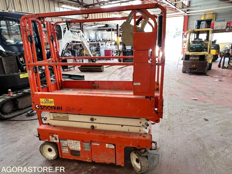 Nacelle ciseaux 6,5M électrique SNORKEL S3215E - 2016 - 840 heures - Makasli platform: fotoğraf 3 Nacelle ciseaux 6,5M électrique SNORKEL S3215E - 2016 - 840 heures - Makasli platform: fotoğraf 3