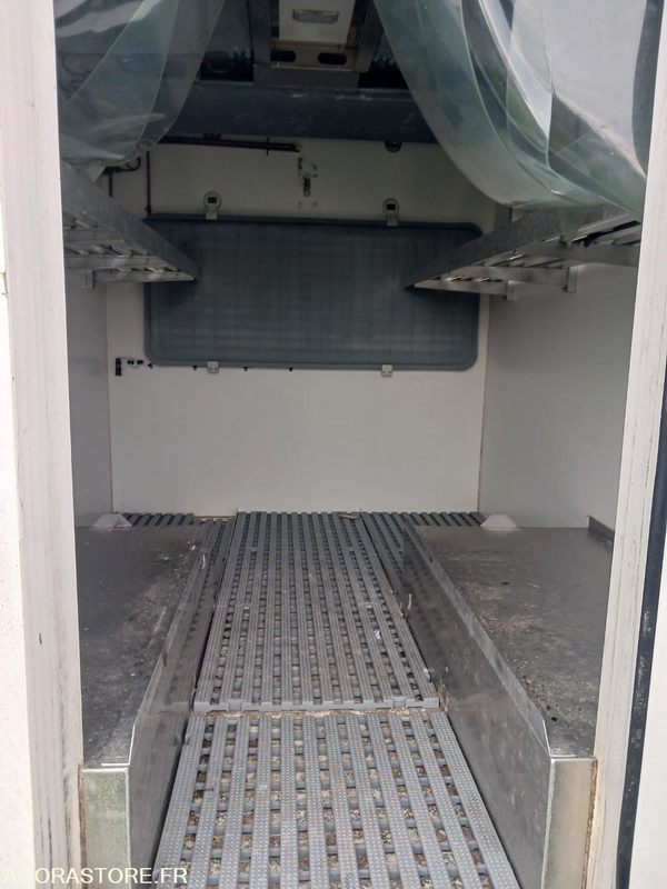OPEL VIVARO FRIGORIFIQUE - 2017 - 159600KM - Frigorifik kamyonet: fotoğraf 4 OPEL VIVARO FRIGORIFIQUE - 2017 - 159600KM - Frigorifik kamyonet: fotoğraf 4