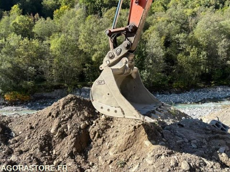 PELLE A CHENILLE ACIER HITACHI ZX130LCN-5B - Ekskavatör: fotoğraf 3 PELLE A CHENILLE ACIER HITACHI ZX130LCN-5B - Ekskavatör: fotoğraf 3