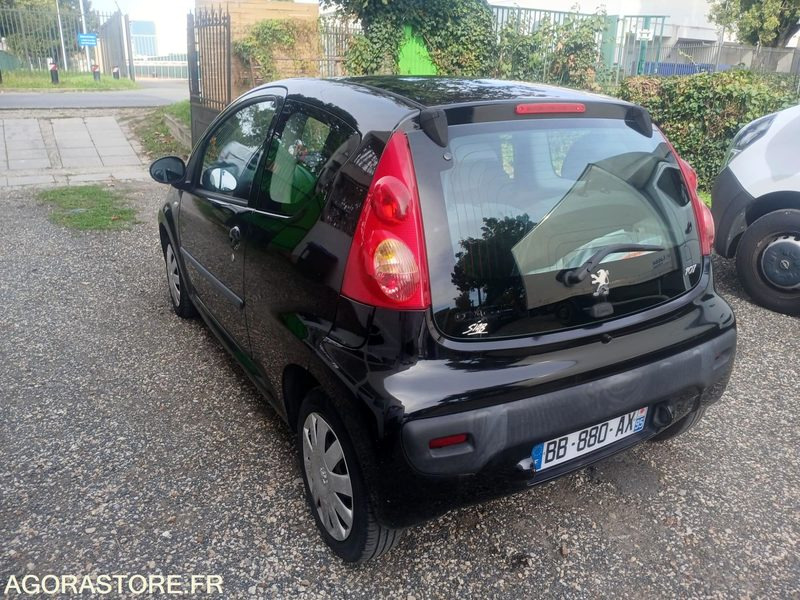 PEUGEOT 107 3 Portes 1.0 i 12V 68cv (boîte auto) 2008 181197km - Binek araba: fotoğraf 4 PEUGEOT 107 3 Portes 1.0 i 12V 68cv (boîte auto) 2008 181197km - Binek araba: fotoğraf 4