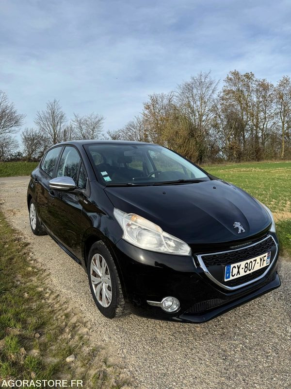 PEUGEOT 208 URBAN SOUL 1ER MAIN 150.000km - Binek araba: fotoğraf 1 PEUGEOT 208 URBAN SOUL 1ER MAIN 150.000km - Binek araba: fotoğraf 1