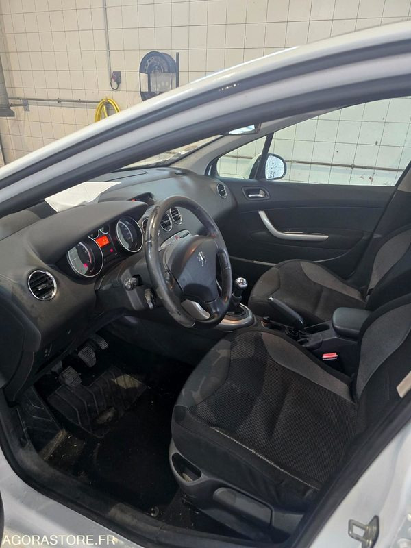 PEUGEOT 308 - Binek araba: fotoğraf 1 PEUGEOT 308 - Binek araba: fotoğraf 1