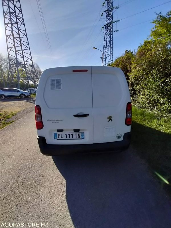 PEUGEOT PARTNER - 2019 - FL711TN - 205000kms - Panelvan: fotoğraf 2 PEUGEOT PARTNER - 2019 - FL711TN - 205000kms - Panelvan: fotoğraf 2