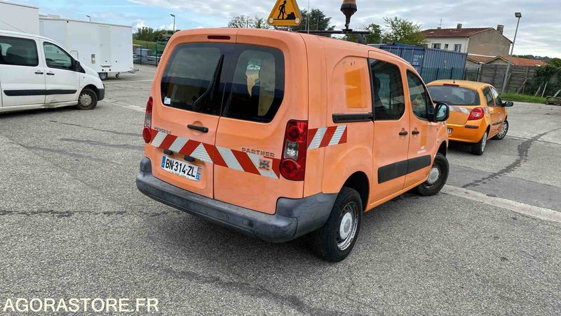 PEUGEOT PARTNER 4X4 DANGEL - 182618 KM - Küçük panelvan: fotoğraf 4 PEUGEOT PARTNER 4X4 DANGEL - 182618 KM - Küçük panelvan: fotoğraf 4