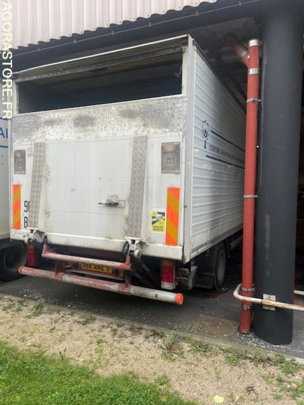POID LOURD IVECO - Kapalı kasa kamyon: fotoğraf 2 POID LOURD IVECO - Kapalı kasa kamyon: fotoğraf 2