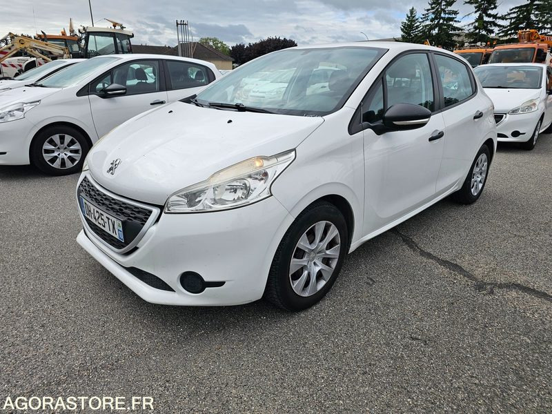 Peugeot 208 - 2014 - 134673km - DH425TX - Binek araba: fotoğraf 1 Peugeot 208 - 2014 - 134673km - DH425TX - Binek araba: fotoğraf 1