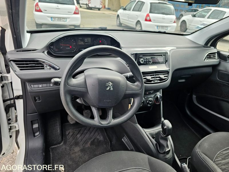Peugeot 208 - 2014 - 134673km - DH425TX - Binek araba: fotoğraf 5 Peugeot 208 - 2014 - 134673km - DH425TX - Binek araba: fotoğraf 5