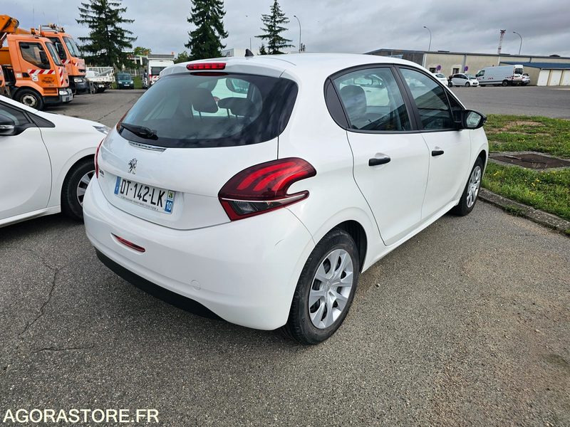Peugeot 208 - 2015 - 187805km - DT142LK - Binek araba: fotoğraf 3 Peugeot 208 - 2015 - 187805km - DT142LK - Binek araba: fotoğraf 3